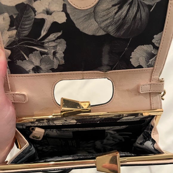 Ted Baker Black Patent Leather small bag - Picture 3 of 5